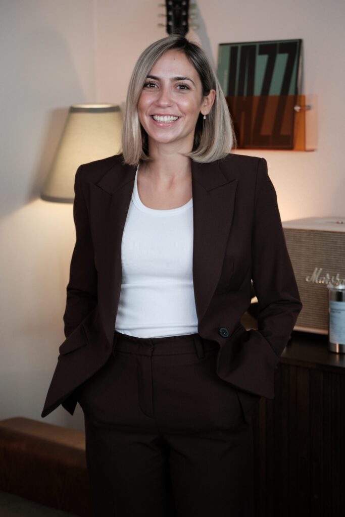 Melis Gökdemir, Immobilienmaklerin in Esslingen